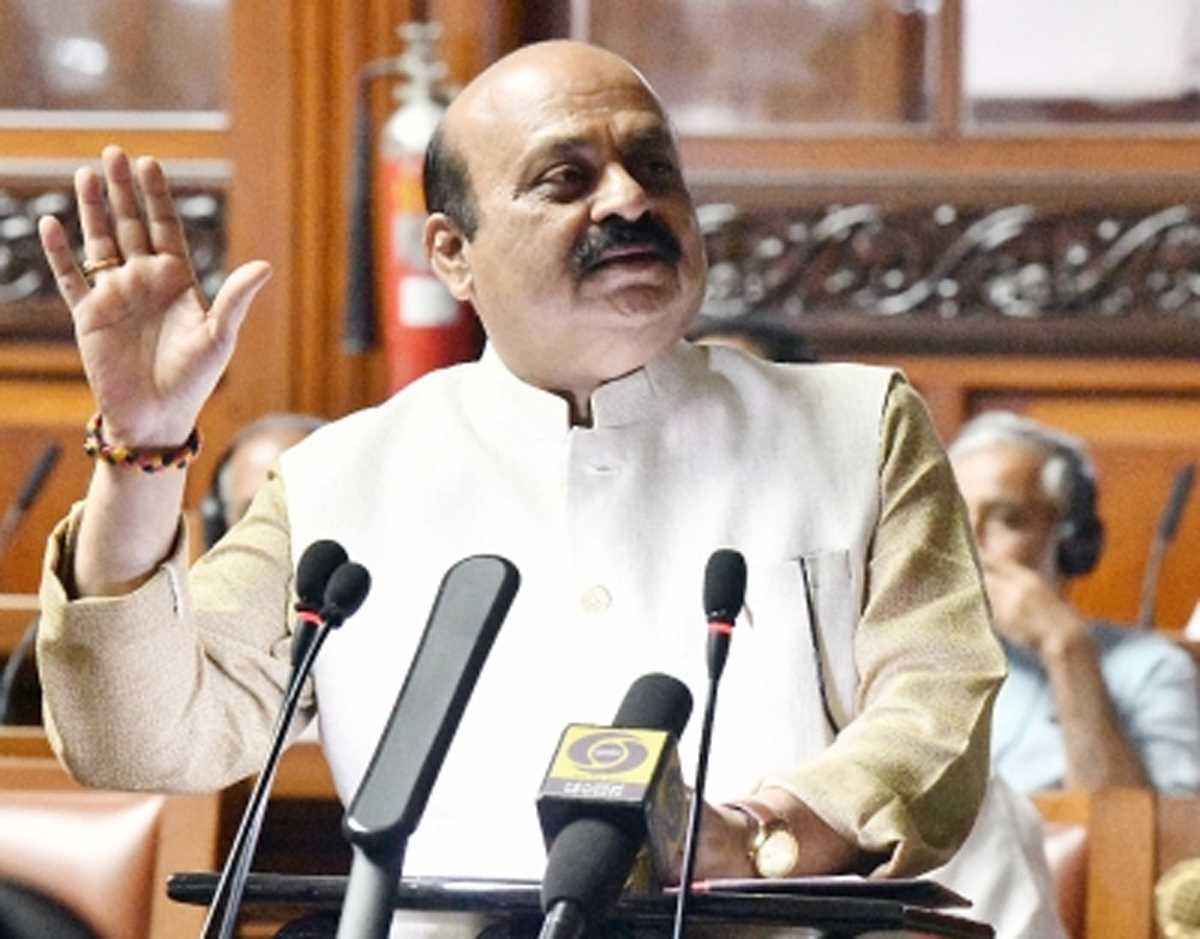 कर्नाटक सीएम ने सरप्लस बजट पेश किया, कांग्रेस ने बताया जुमला बजट